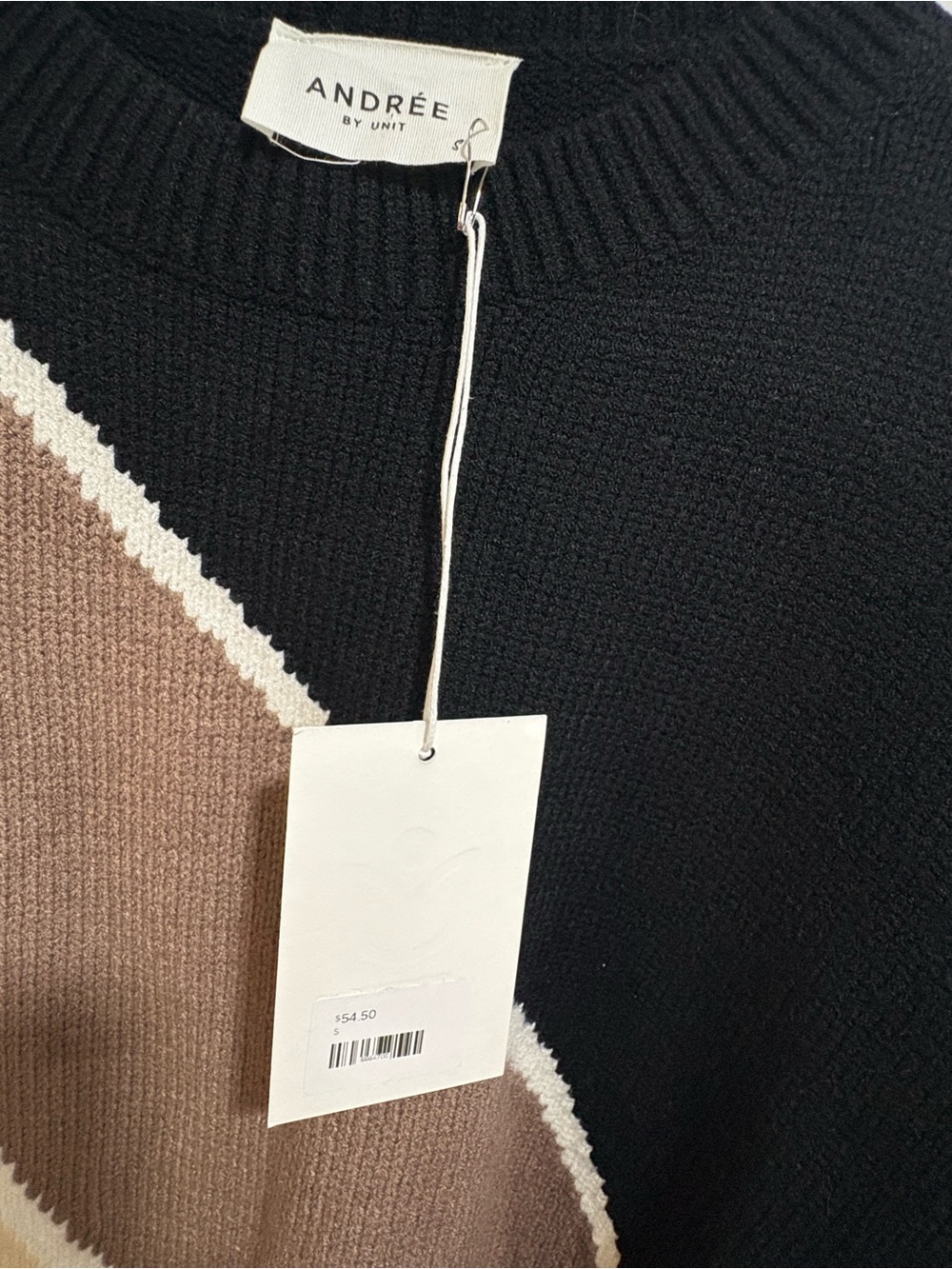 ANDREE BY UNIT Diagonal Colorblock Crewneck Sweater - Black, Brown, Cream - Picture 3 of 5